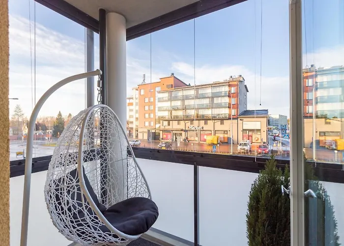 Valoisa Parvekkeellinen Kaksio, Oma Parkkipaikka *