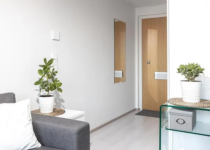 Valoisa Parvekkeellinen Kaksio, Oma Parkkipaikka * Tampere