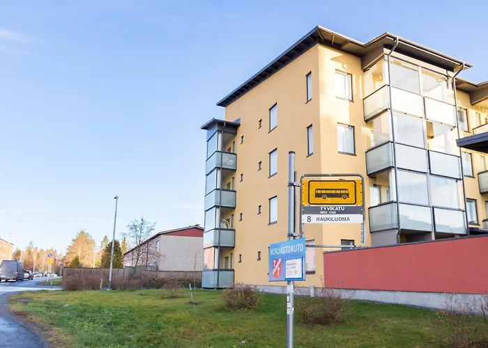 Valoisa Parvekkeellinen Kaksio, Oma Parkkipaikka *