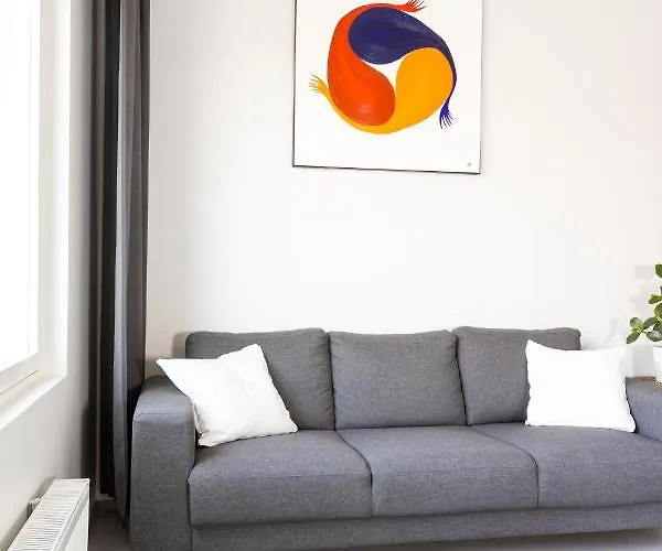 Valoisa Parvekkeellinen Kaksio, Oma Parkkipaikka * Tampere